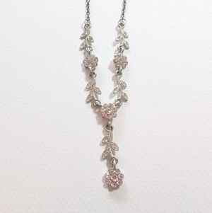 Rhinestone Flower Necklace